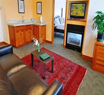 Camel's Garden Hotel